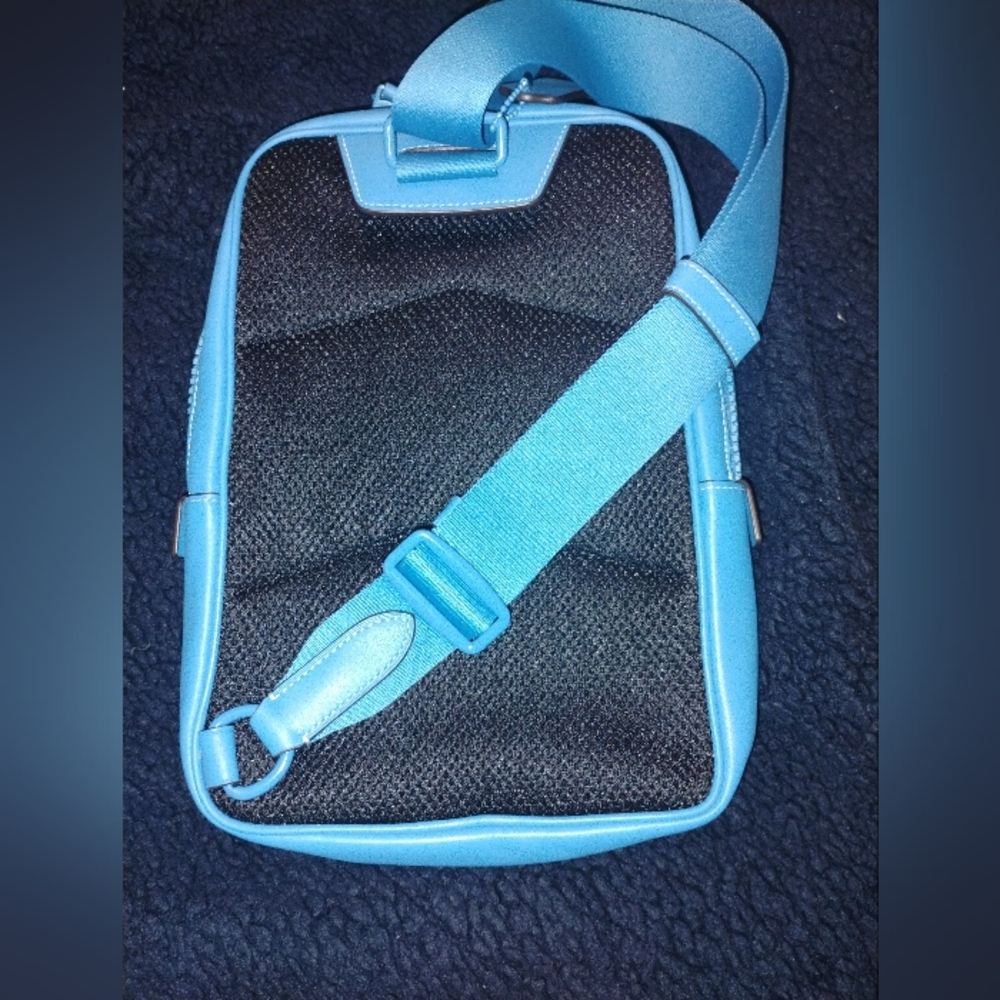Coach Sling Crossbody Bag - Picture 2 of 7